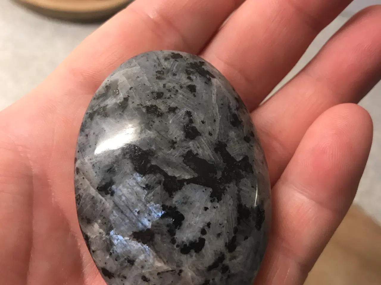 Billede 5 - Krystalsæt, 2 stk. palmstones