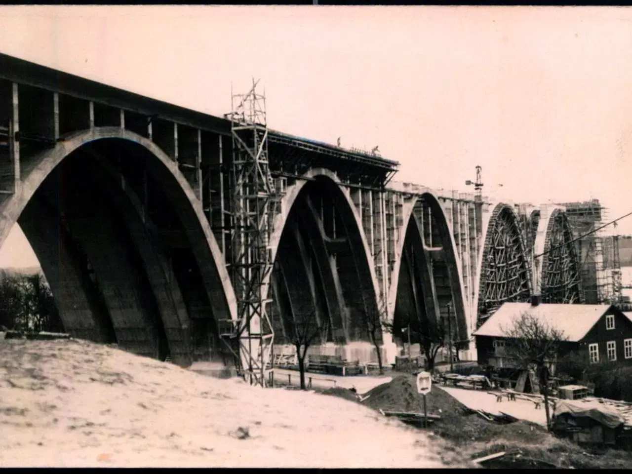 Billede 1 - Lillebæltsbroens Bygning - Fotokort u/n - Ubrugt - (Limrest)