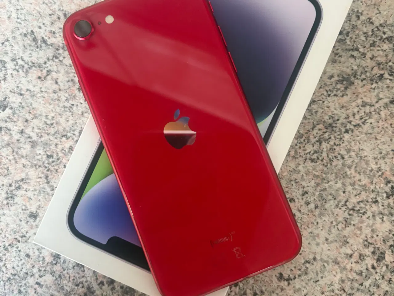Billede 2 - Iphone SE til salg 
