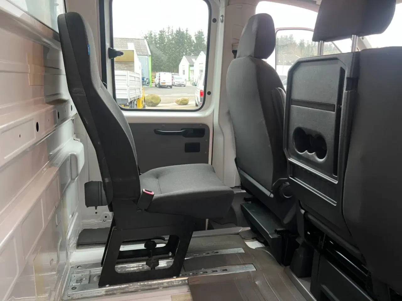 Billede 20 - VW Crafter 35 2,0 TDi 177 Mandskabsvogn m/lad L4