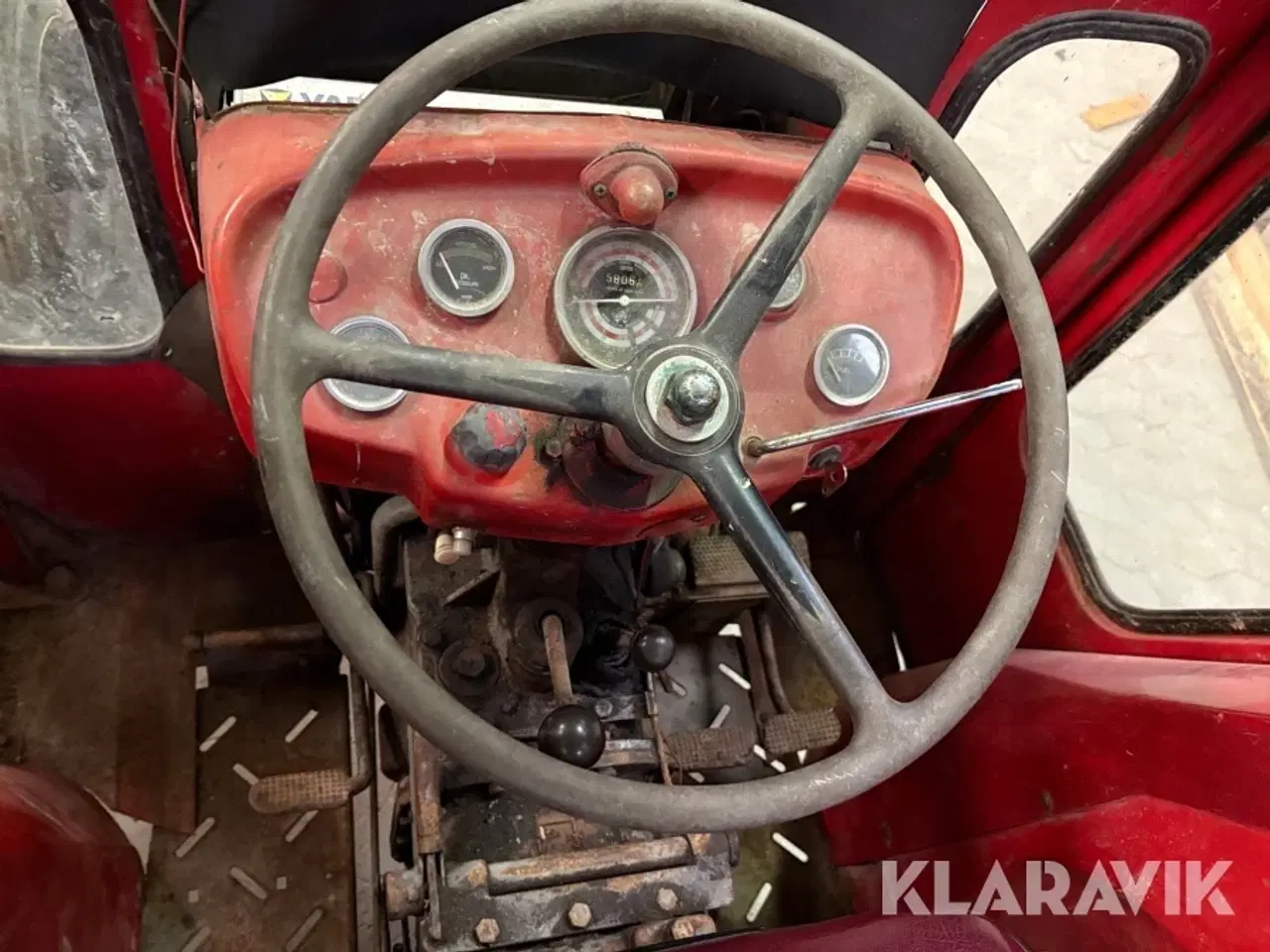 Billede 12 - Veterantraktor Massey-Ferguson 135