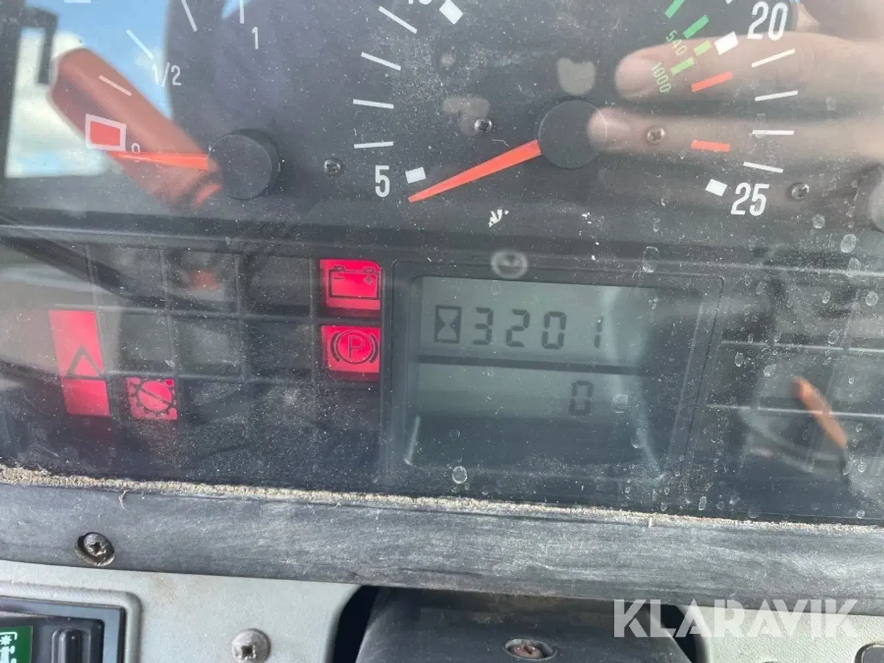 Billede 9 - Traktor MASSEY FERGUSON 4325 med KUHN Slagleklipper