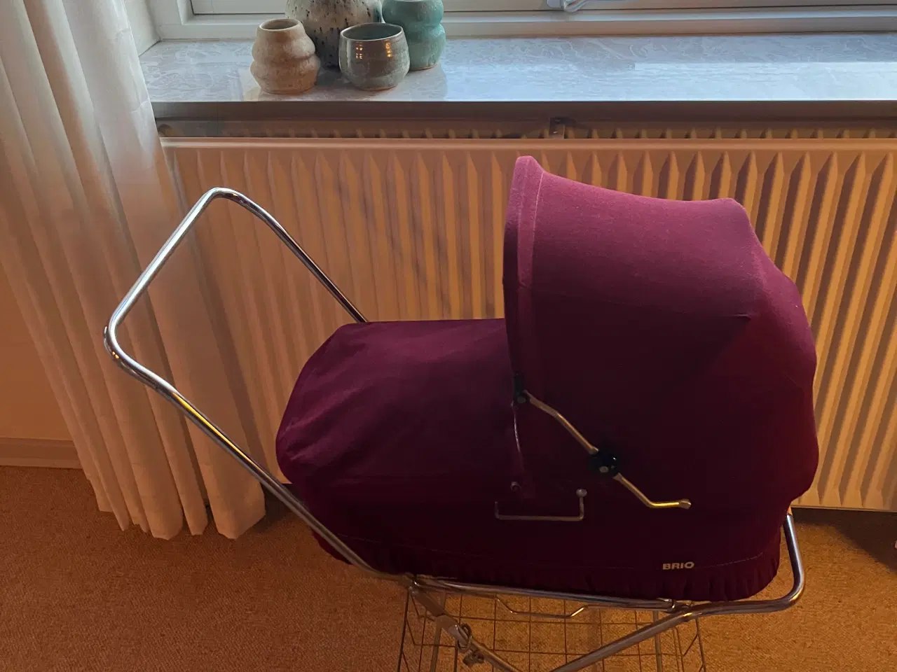 Billede 7 - Fin dukkevogn med sengetøj og dukke