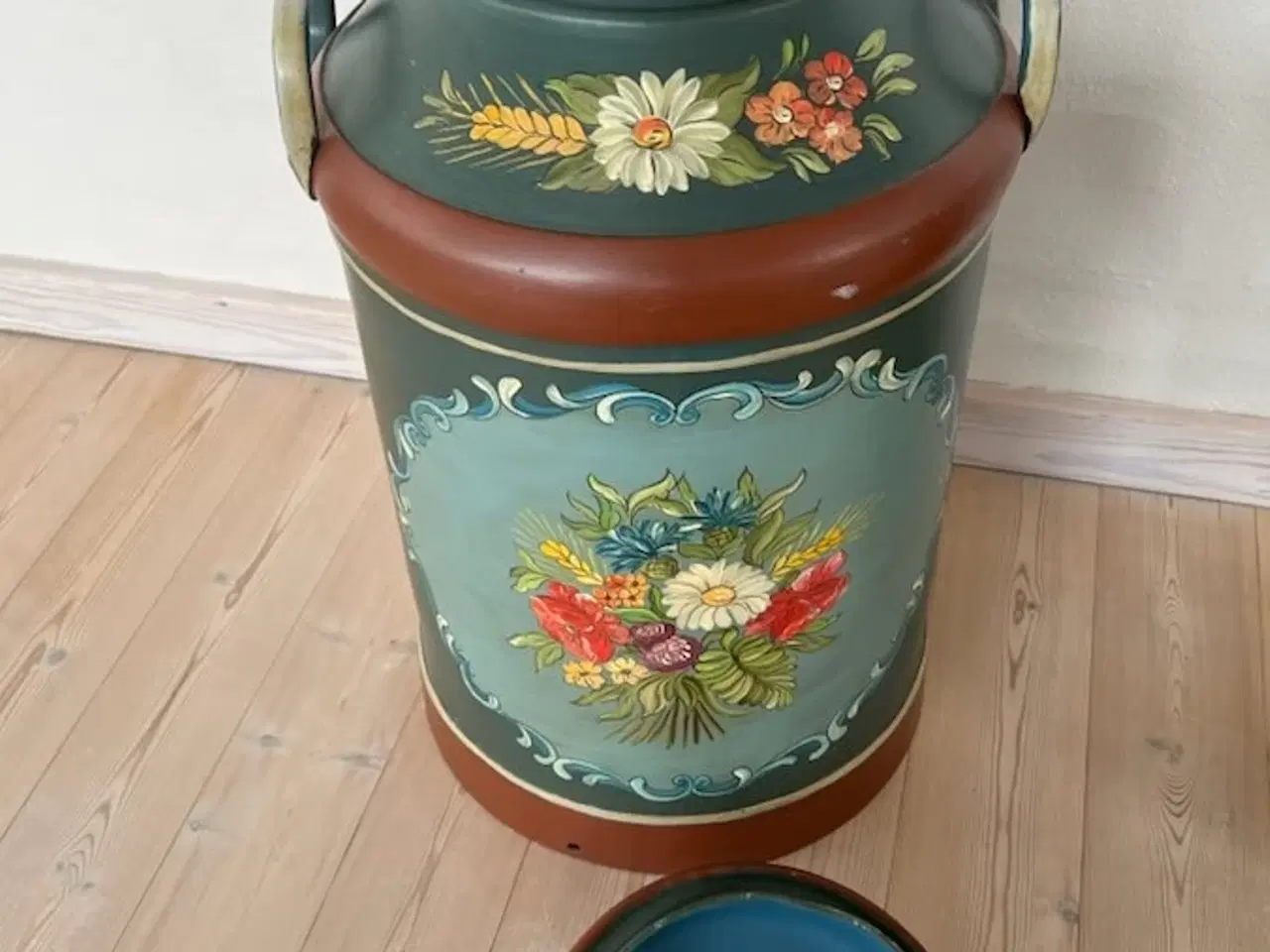 Billede 3 - ALMUE MALET MÆLKEJUNGE OG STOR KANDE, INGEN BRUGSS