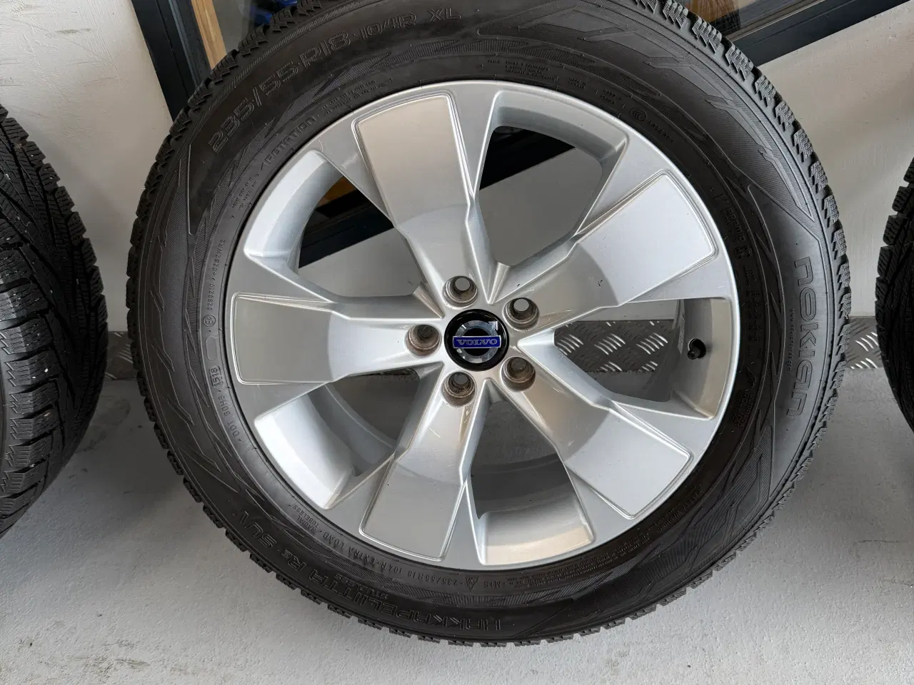 Billede 4 - Originale 18” Volvo fælge med brugte vinterdæk