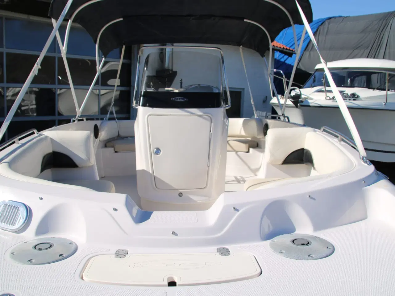 Billede 9 - Tahoe 215 CC Deckboat WA