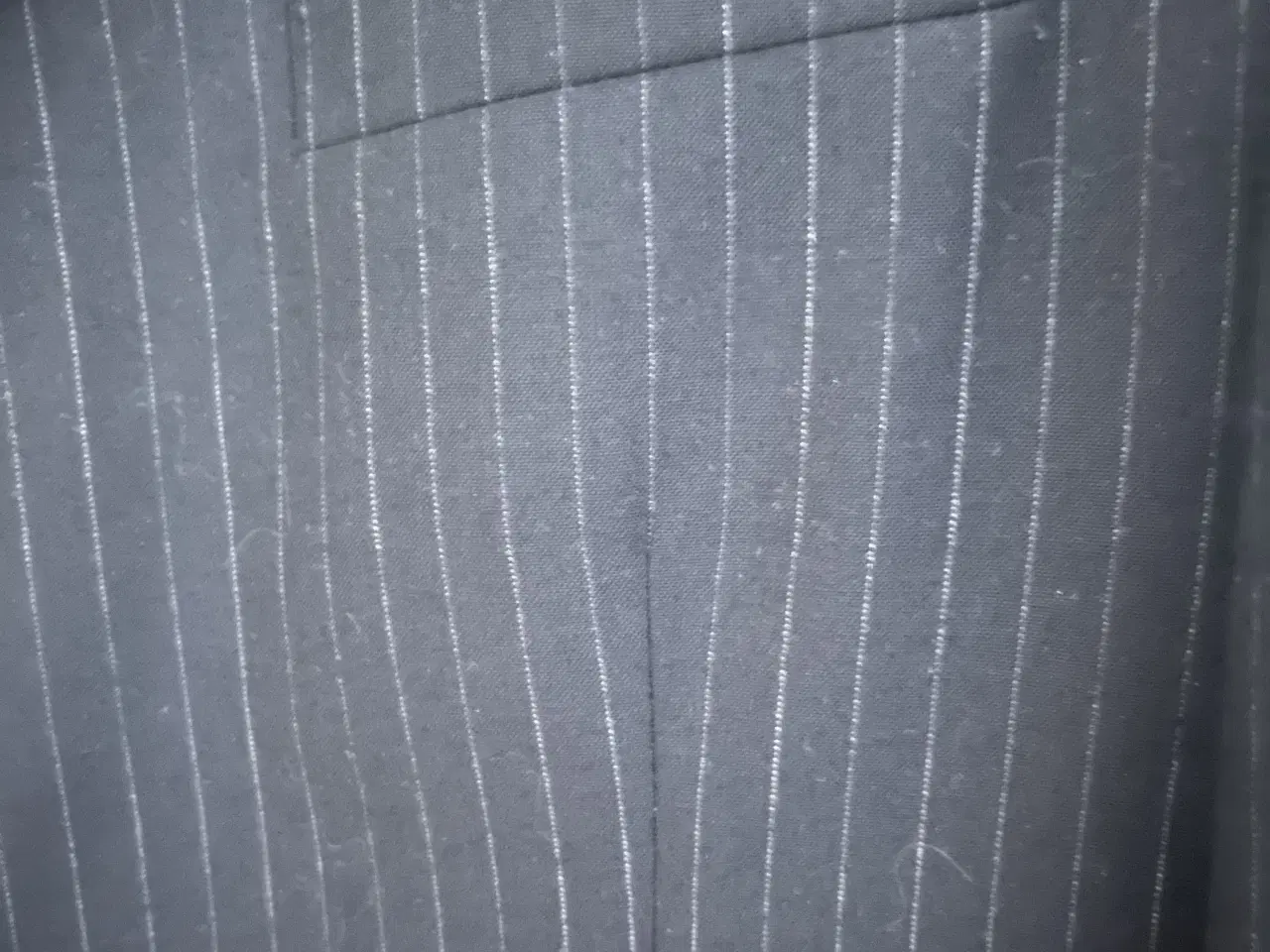 Billede 6 - Nålestribet jakkesæt str. 52