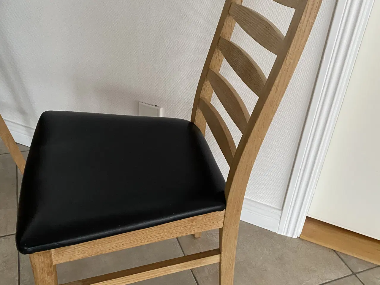 Billede 2 - Spisebordsstole massiv eg