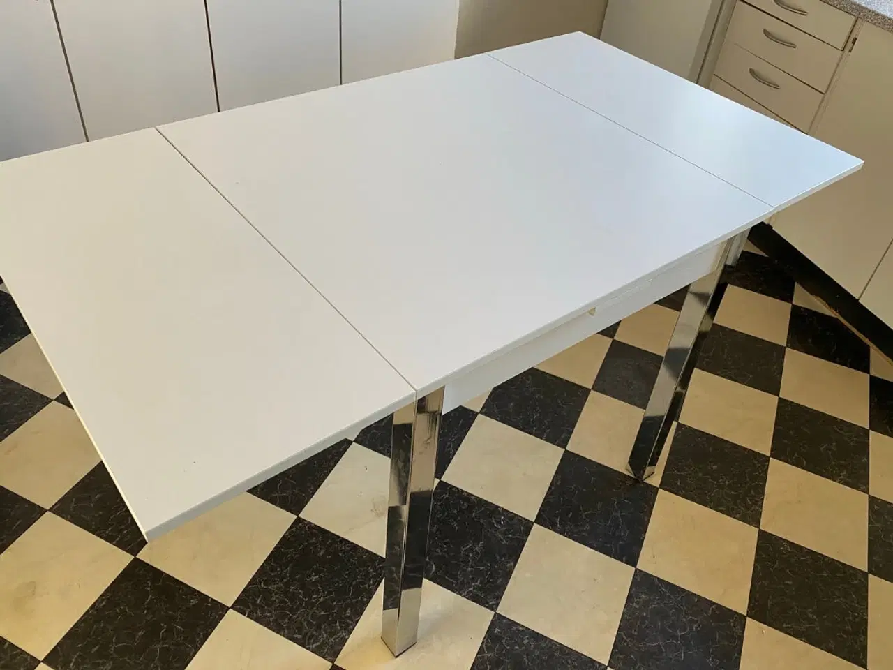 Billede 1 - Køkkenbord spisebord bord