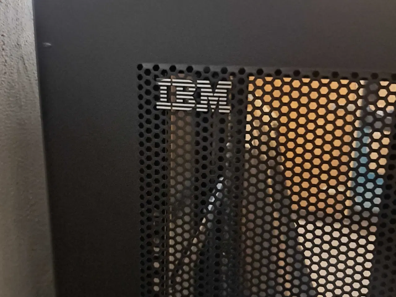 Billede 5 - IBM 25U fulddybde rackskab 