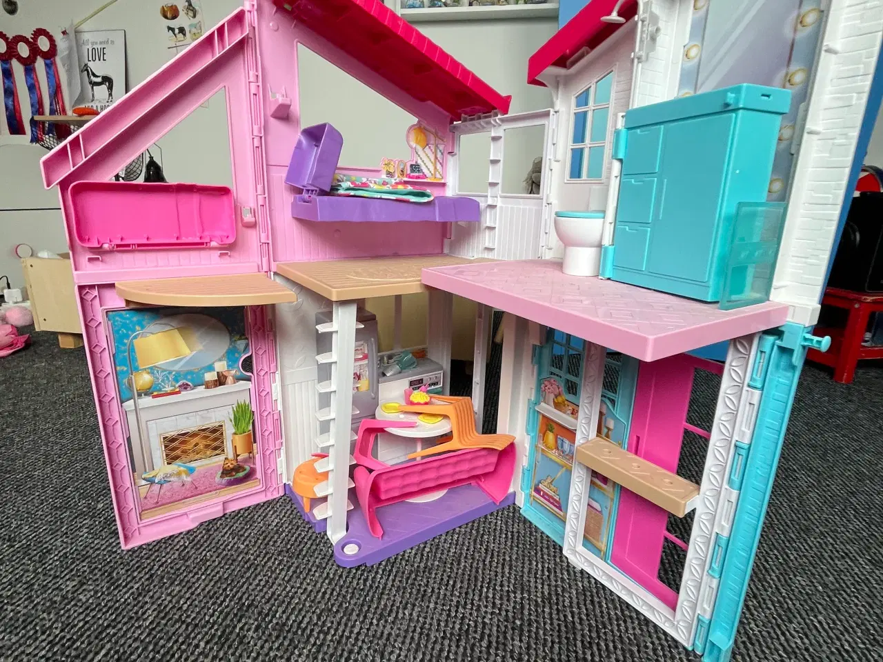 Billede 2 - Barbiehuse mm.
