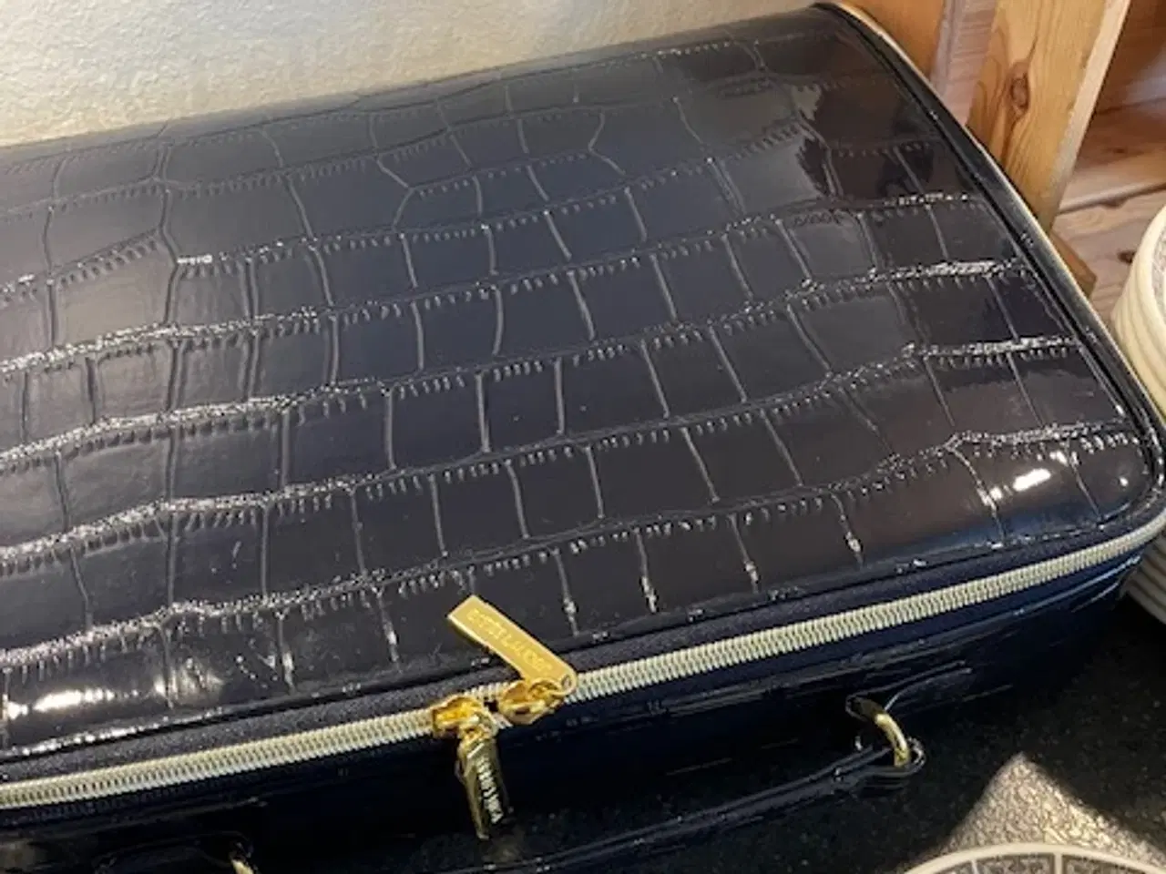 Billede 3 - Eksklusiv Estée Lauder Makeuptaske – Mørkeblå (XL)