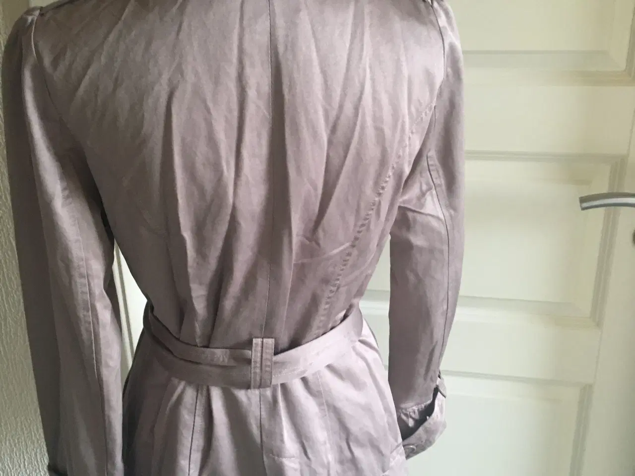 Billede 2 - Helt ny Ky-creation Paris jakke str. 38