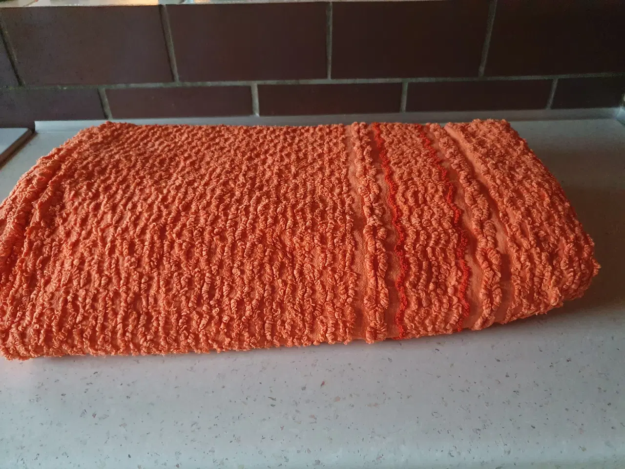 Billede 1 - Sengetæppe i bomuldsfrotte`.