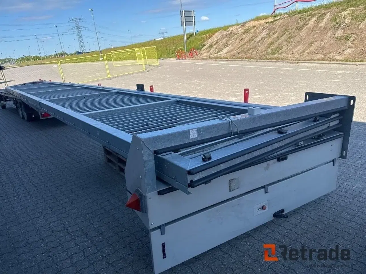 Billede 2 - - - - Automatisk skydeport 12 meters Assa avlet systems