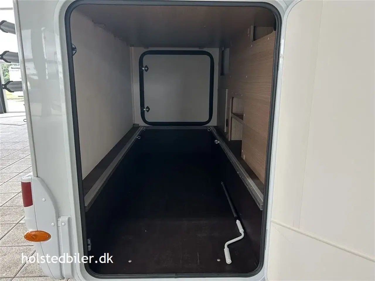 Billede 19 - 2023 - Carado T 337 Emotion   KM KUN 22000 og 9 trins automatgear.
