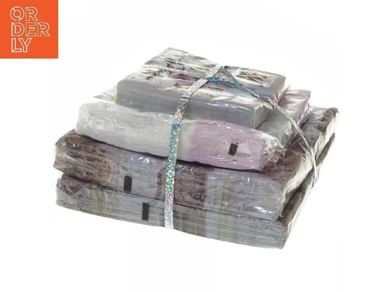 Billede 3 - Servietter sæt med blomsterdesign (str. 12x12, 16x16 og 20x20 cm)