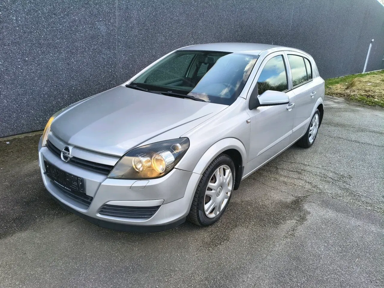 Billede 2 - Opel Astra 1,4 Twinport Essentia 90HK 5d