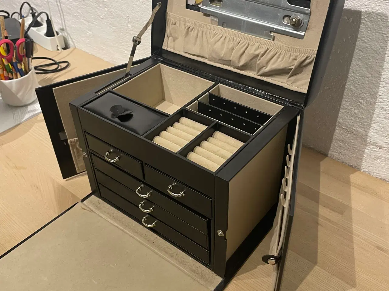 Billede 4 - Stort smykkeskrin