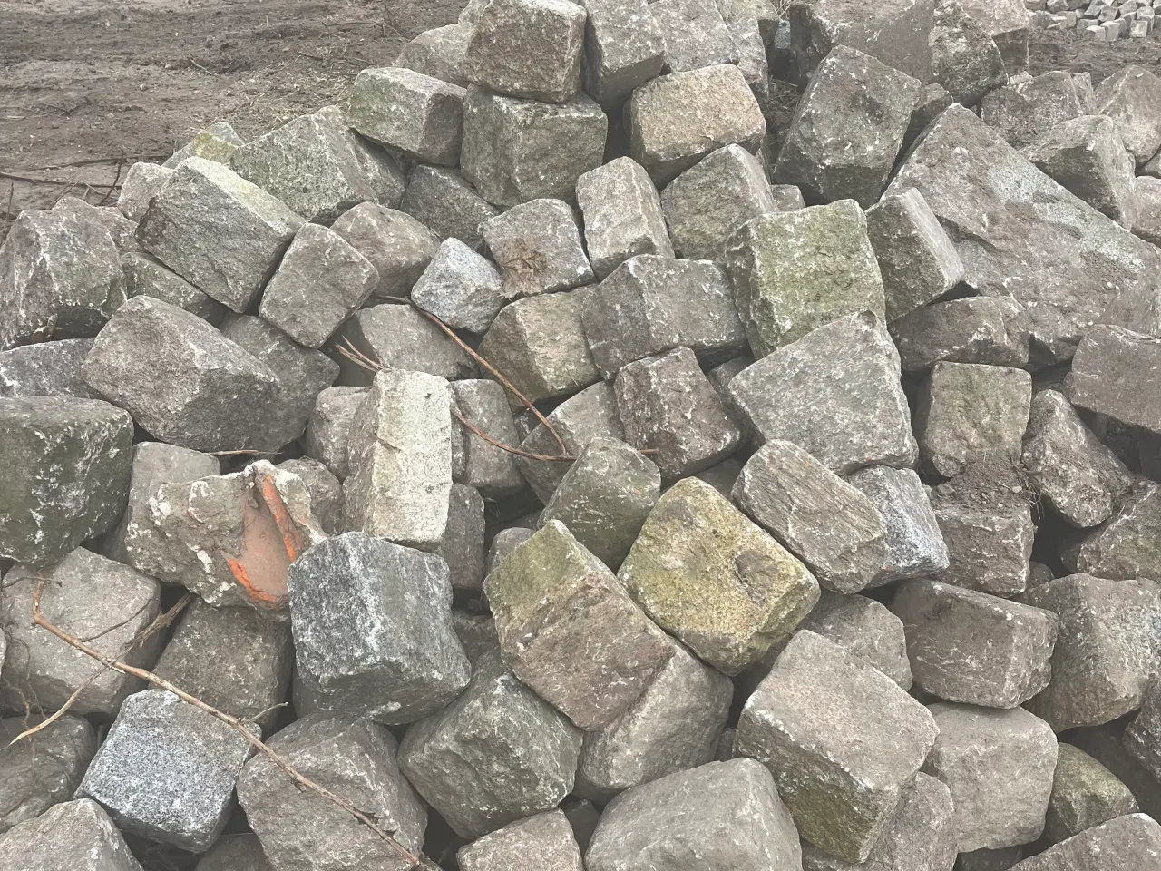 Billede 3 - Flotte slidte brosten 