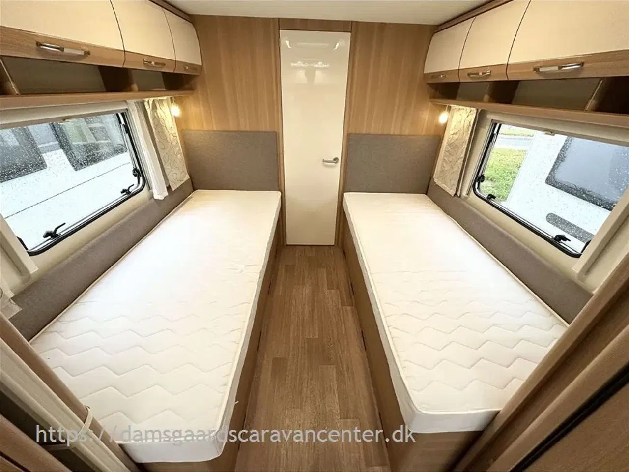 Billede 16 - 2020 - LMC Musica 542 E ALDE   Enkeltsenge - Centralvarme - Mover - Fortelt