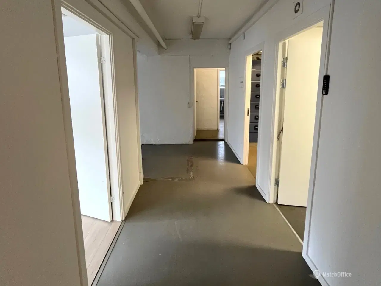 Billede 12 - Præsentabelt lagerlokale på i alt 335 m2