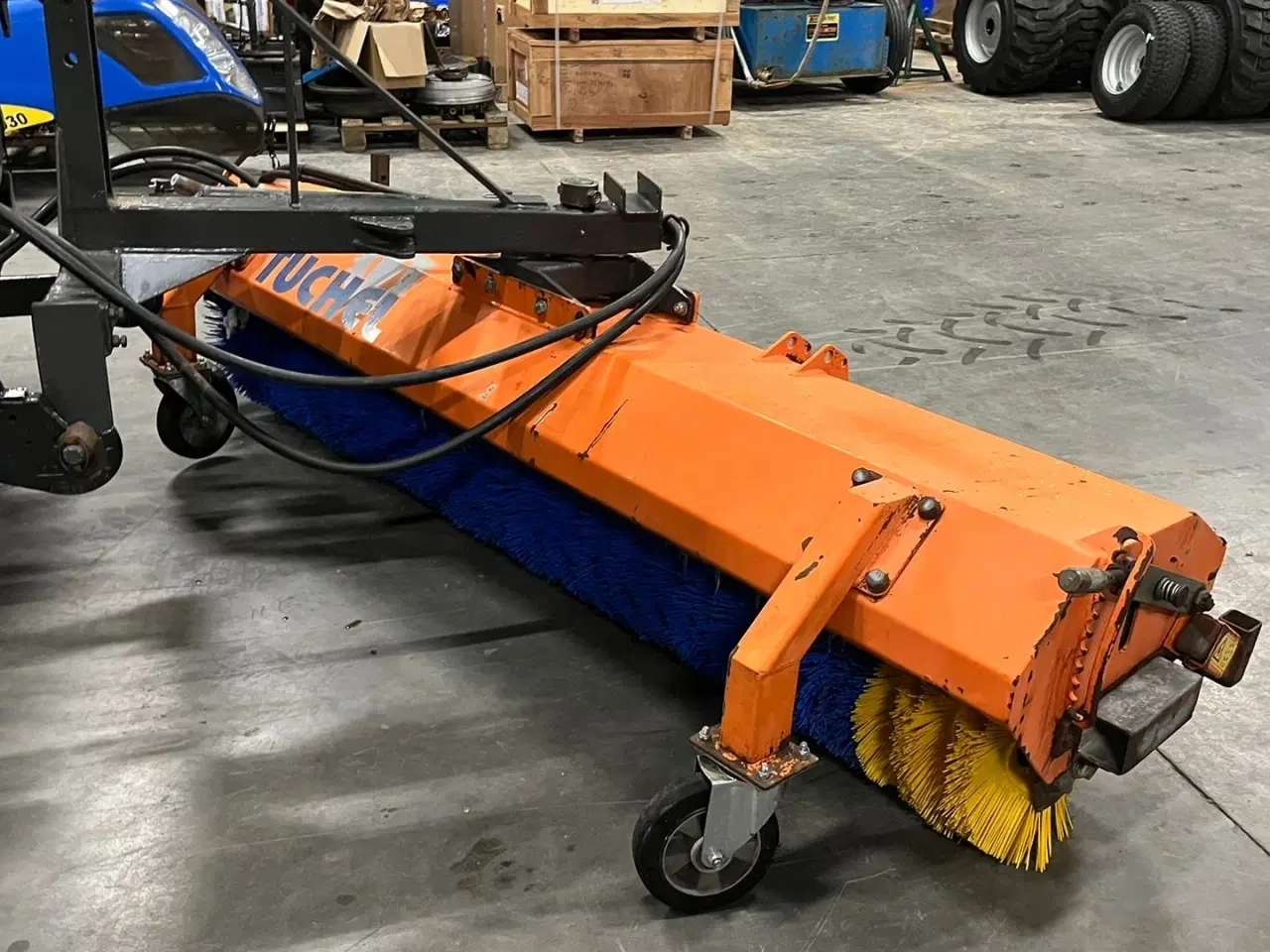 Billede 7 - Tuchel 230 Hydraulisk kost med nylon børster og hydraulisk sving. Brede 2300 o