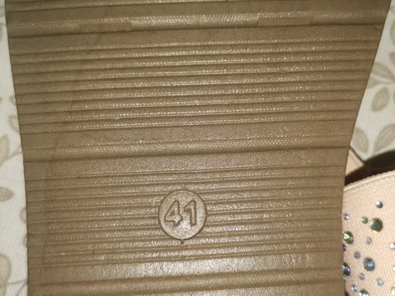 Billede 4 - Sandaler 10 kr