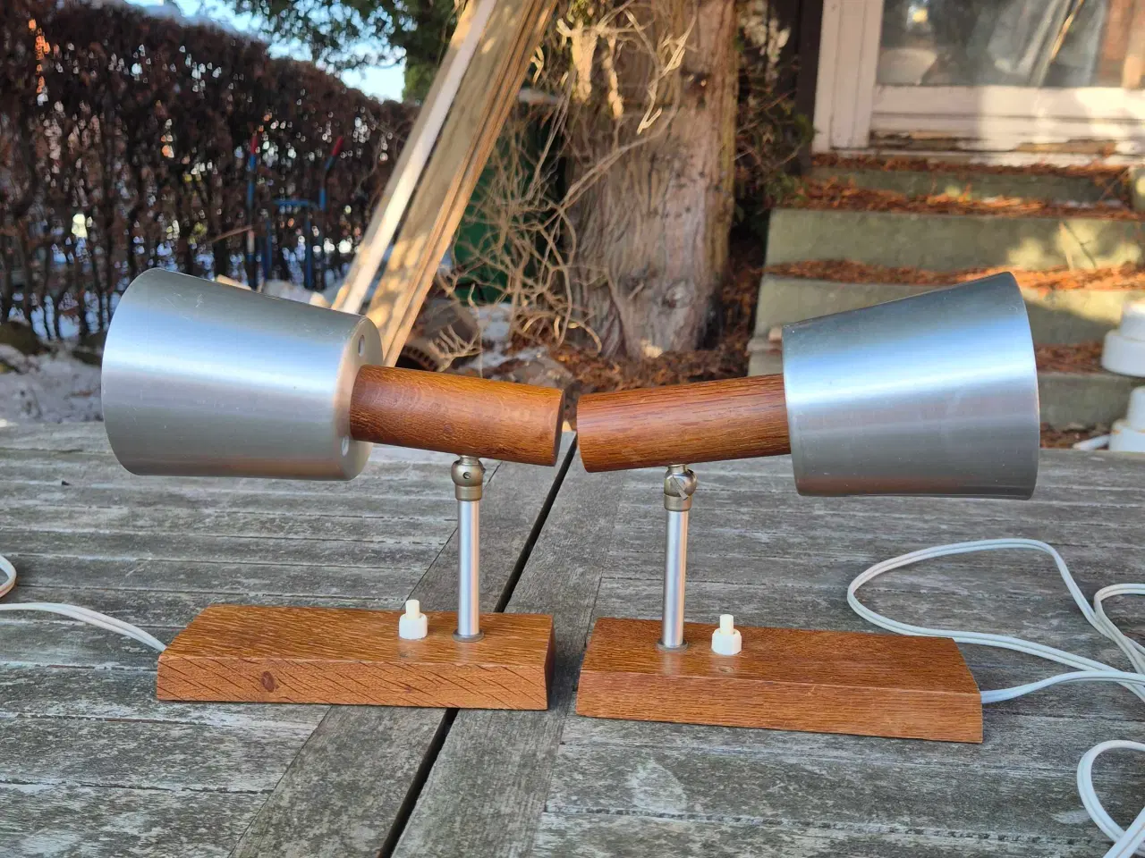 Billede 2 - Elegante væglamper I teak og alu 