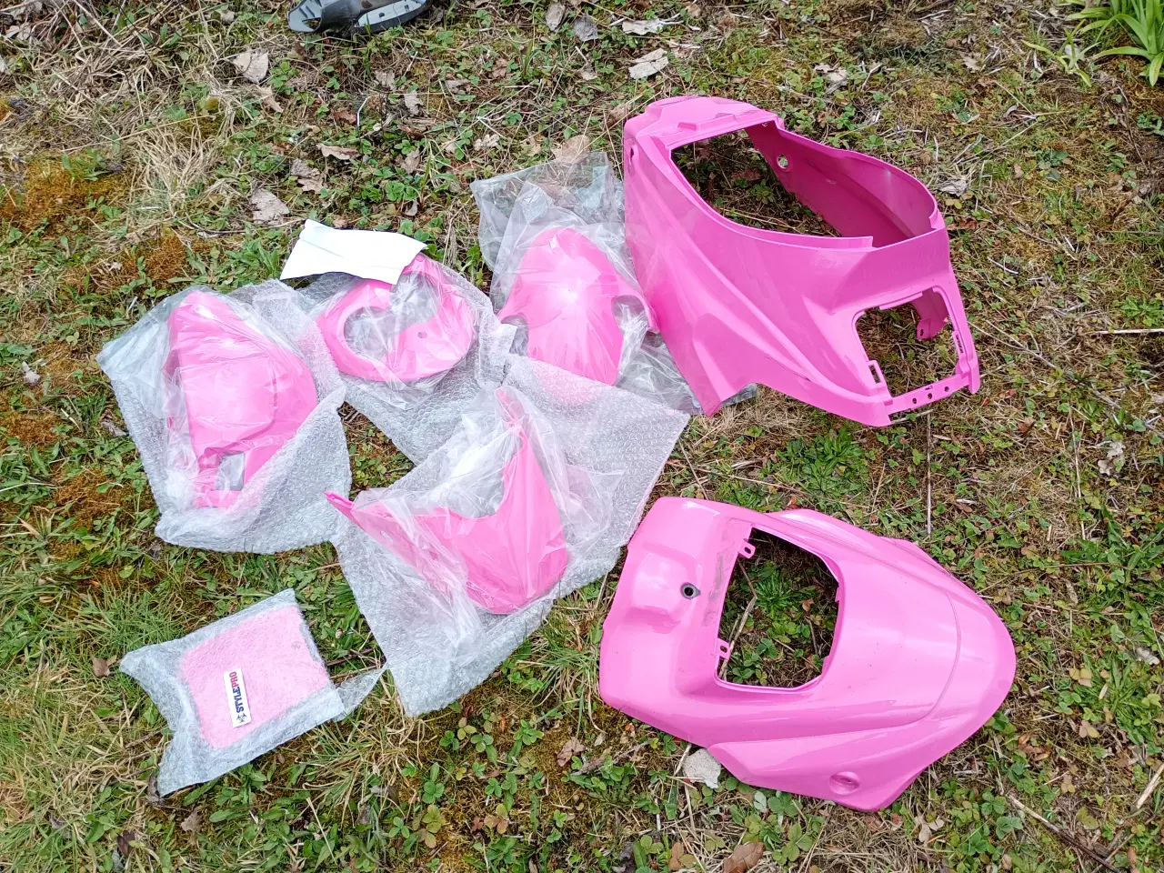 Billede 5 - Komplet skjoldsæt sælges Passer til pgo hot 50/Big