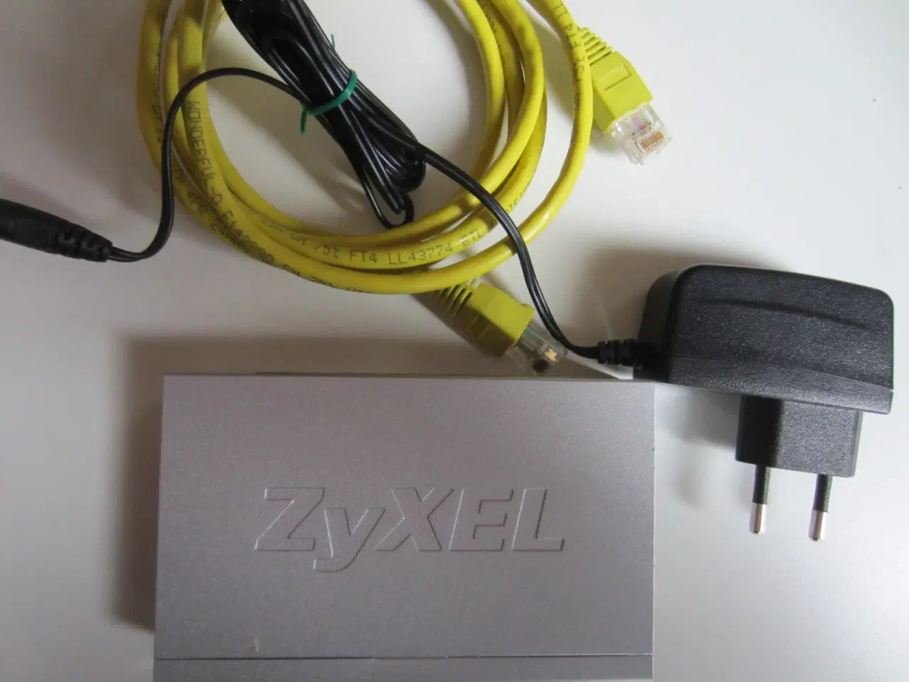 Billede 2 - ZyXEL GS-105B v3 5-port GigaBit Media Switch