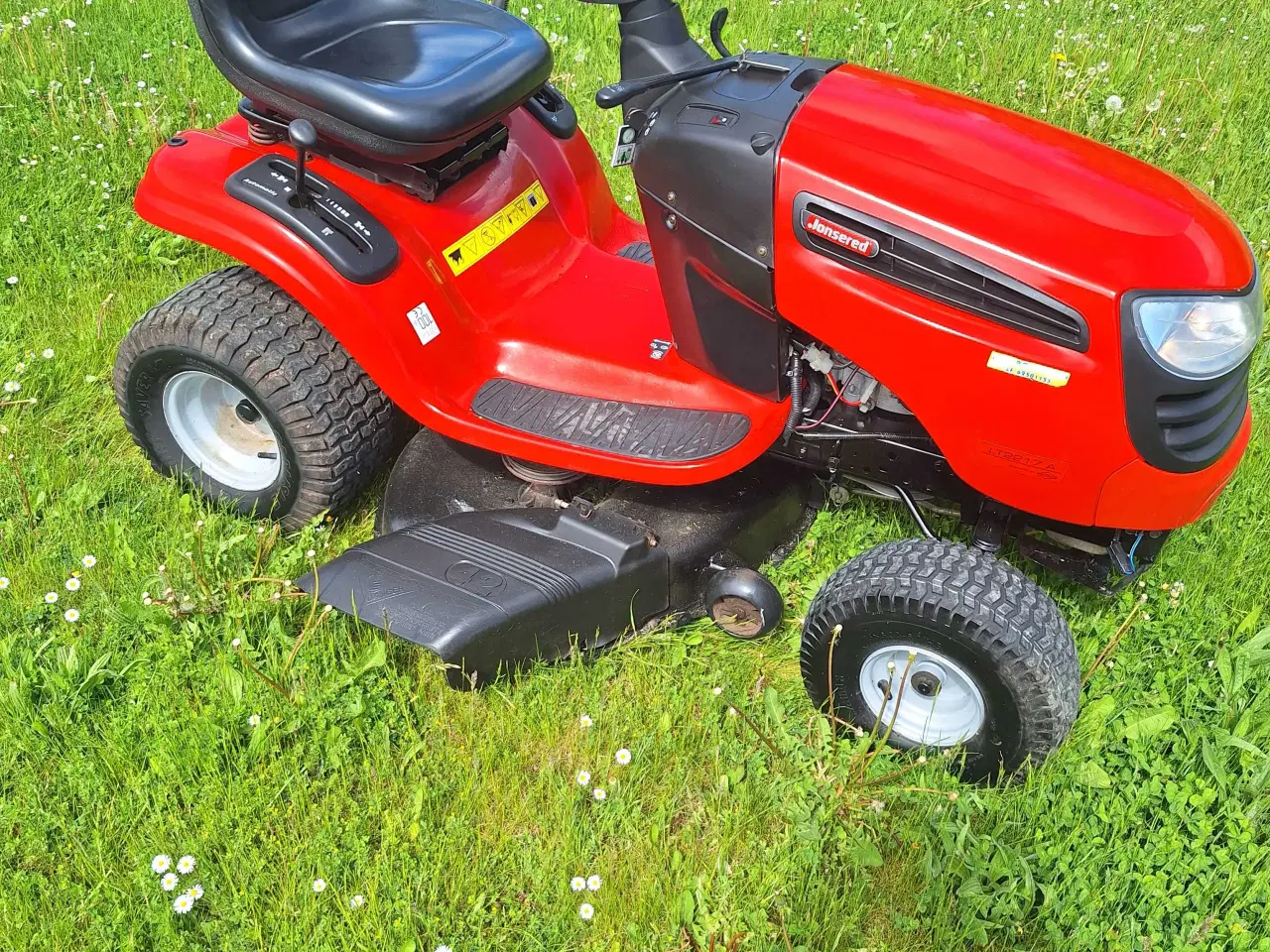 Billede 1 - Havetraktor Jonsered LT2217A 