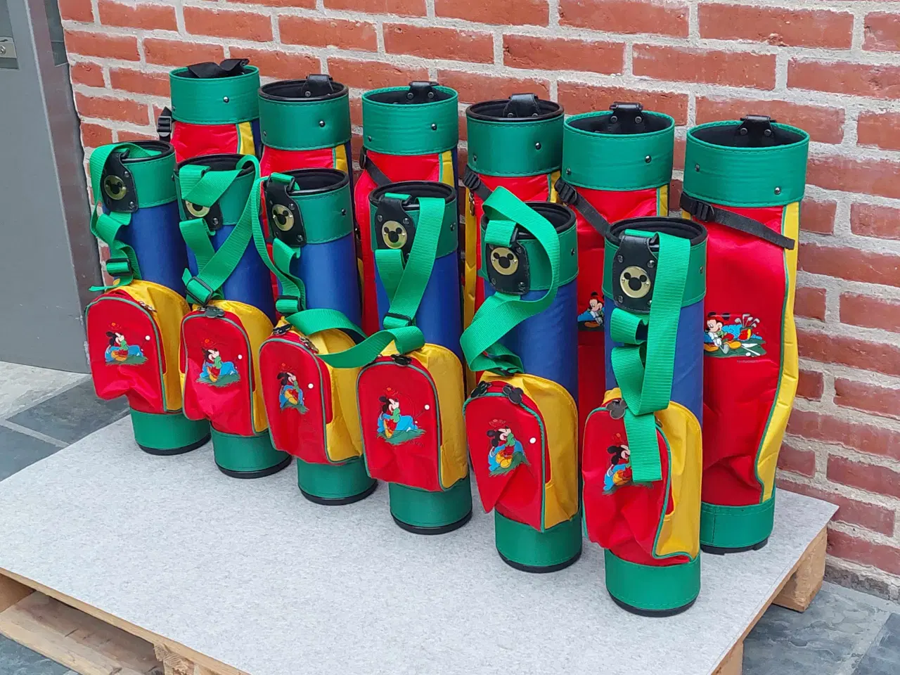 Billede 2 - 12 stk Disney golfbags (6 stk store/6 stk små)