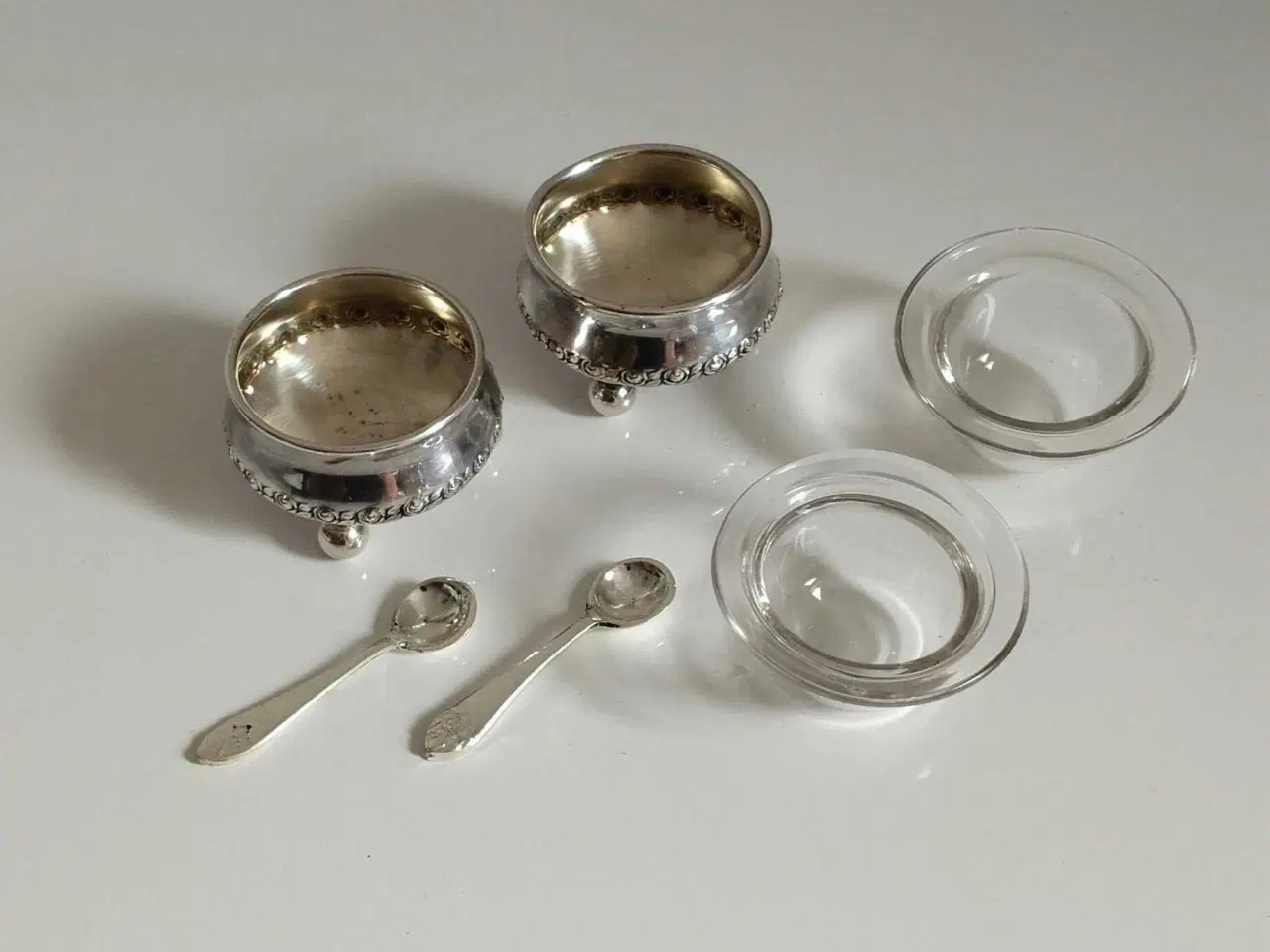 Billede 4 - 2 Stk. For sølvet kobber saltkar med Glas indsats 