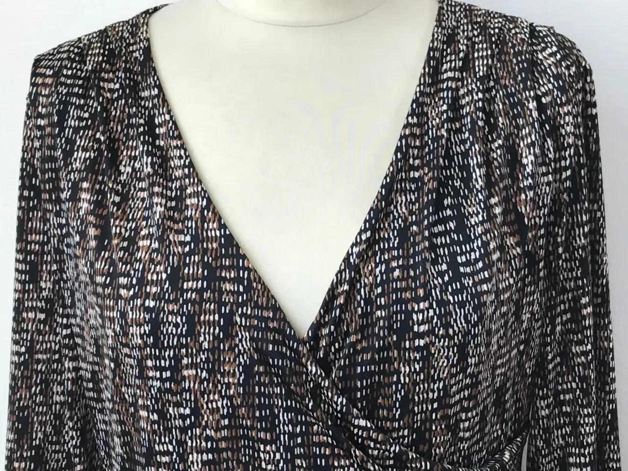 Billede 2 - Ilse Jacobsen, mønstret kjole, str L