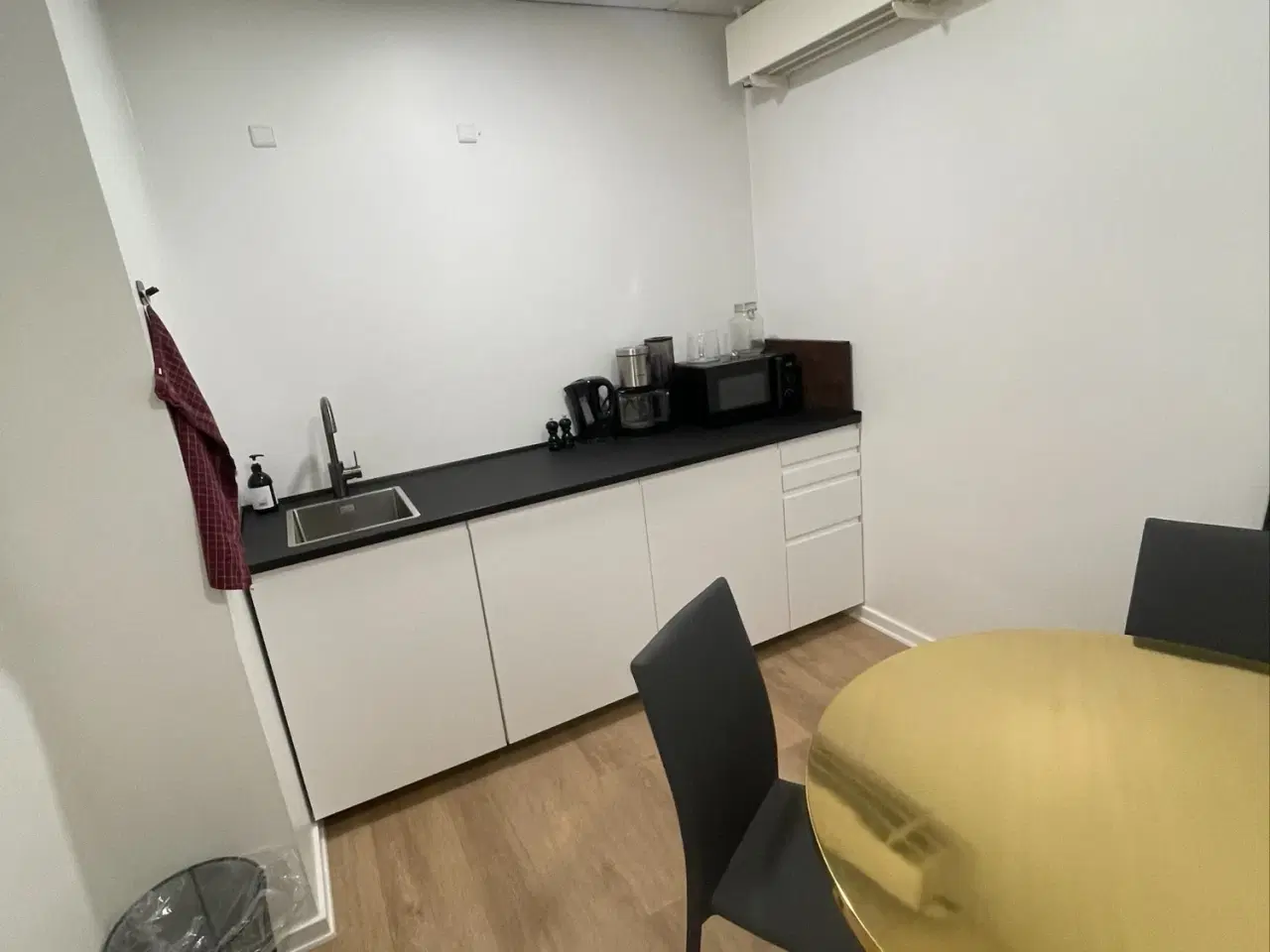 Billede 7 - UNIKT KONTORLOKALE