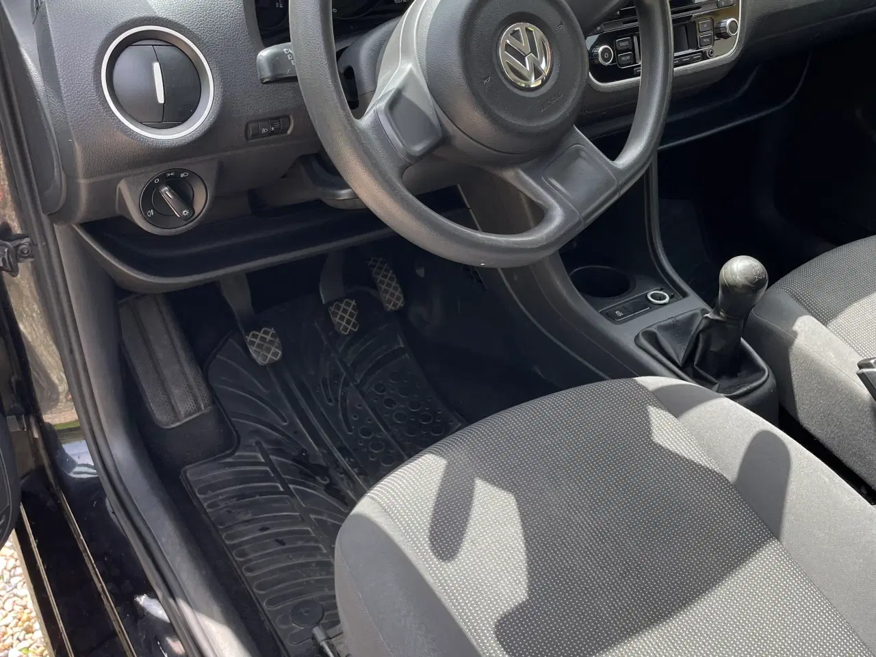 Billede 11 - Volkswagen Up! 1.0 – 2014 – Økonomisk pendlerbil m