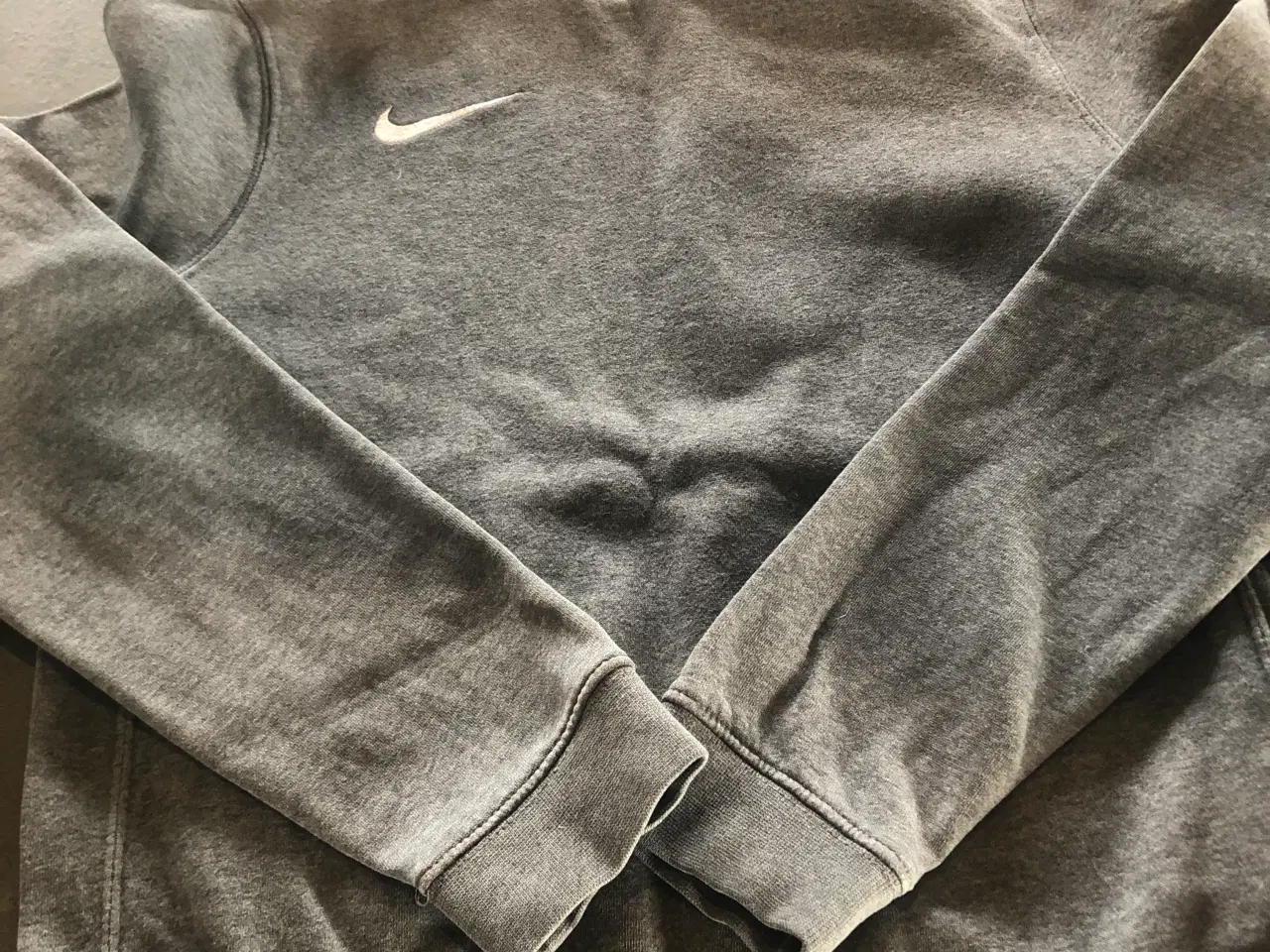 Billede 1 - Nike bluse