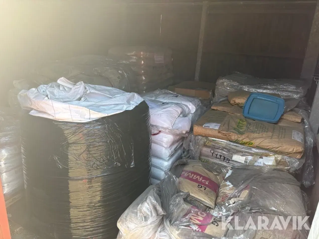 Billede 1 - Plastgranulat - 27 paller i alt