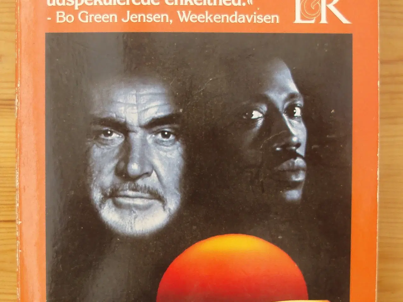 Billede 1 - Solen Stiger af Michael Crichton