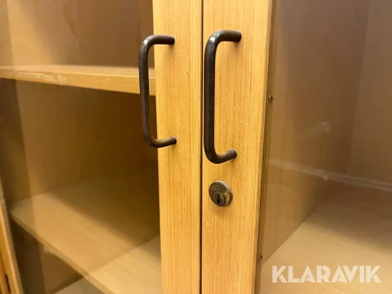 Billede 9 - Skabe med glaslåger 6 styk