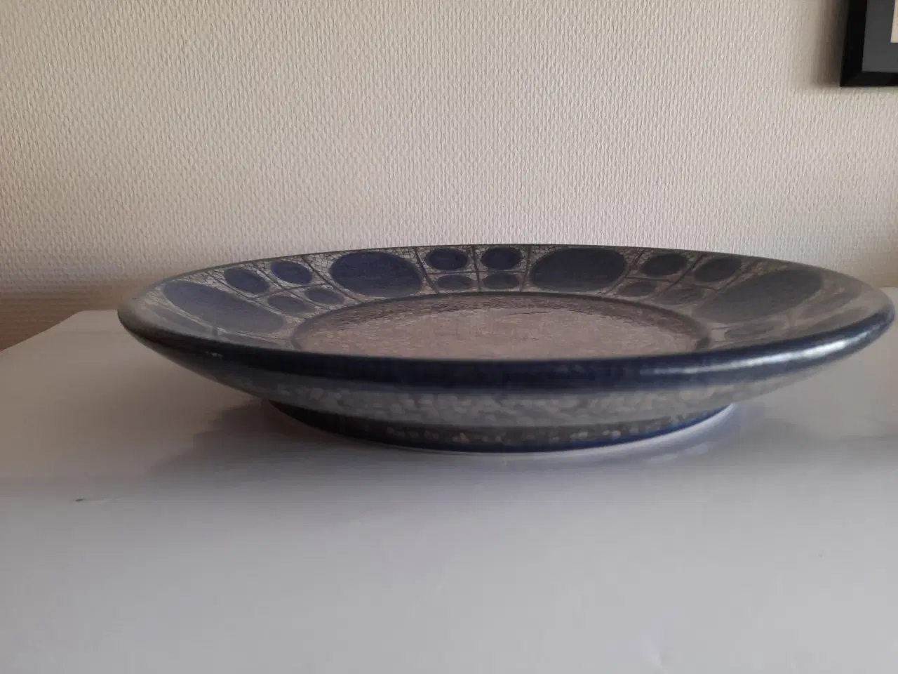 Billede 4 - Smuk og velholdt keramik fad.