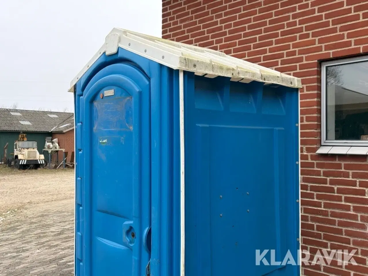 Billede 2 - Toilet- og badeskur med tank 220l