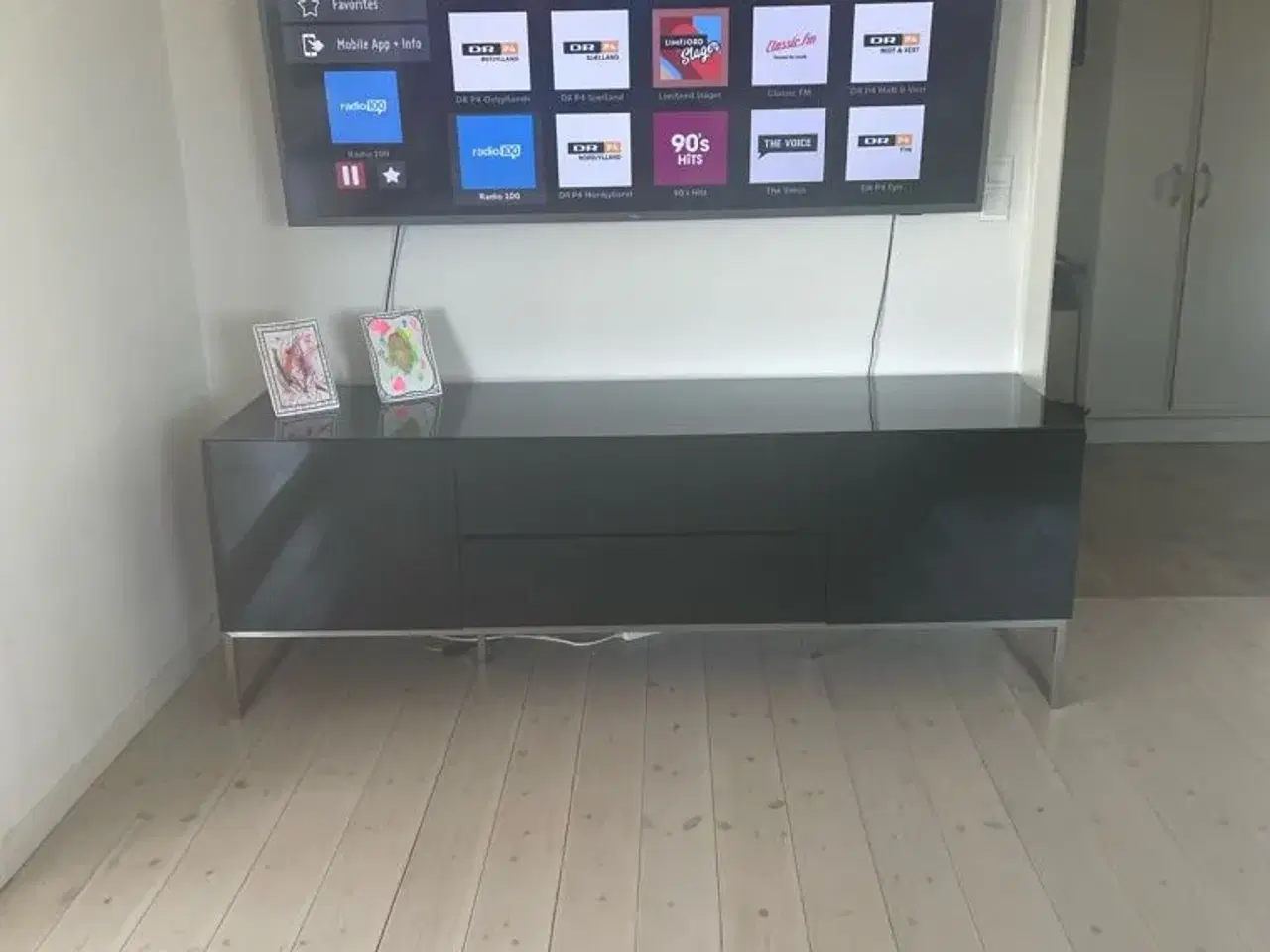 Billede 2 - Sort højkvalitets TV-bord