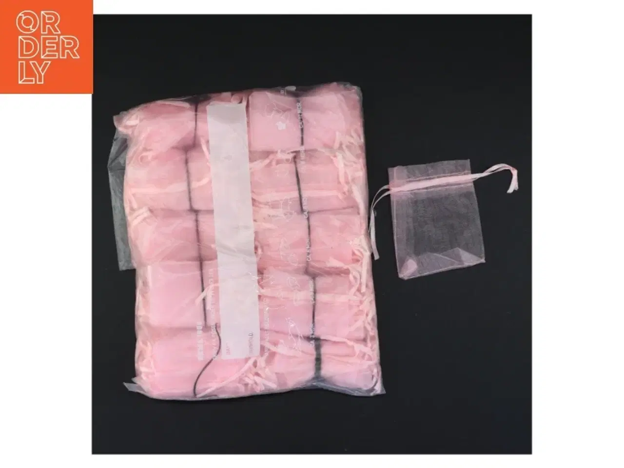 Billede 1 - 100 Små rosa smykkeposer eller risposer i chiffon (str. 8,5 x 6,5 cm)