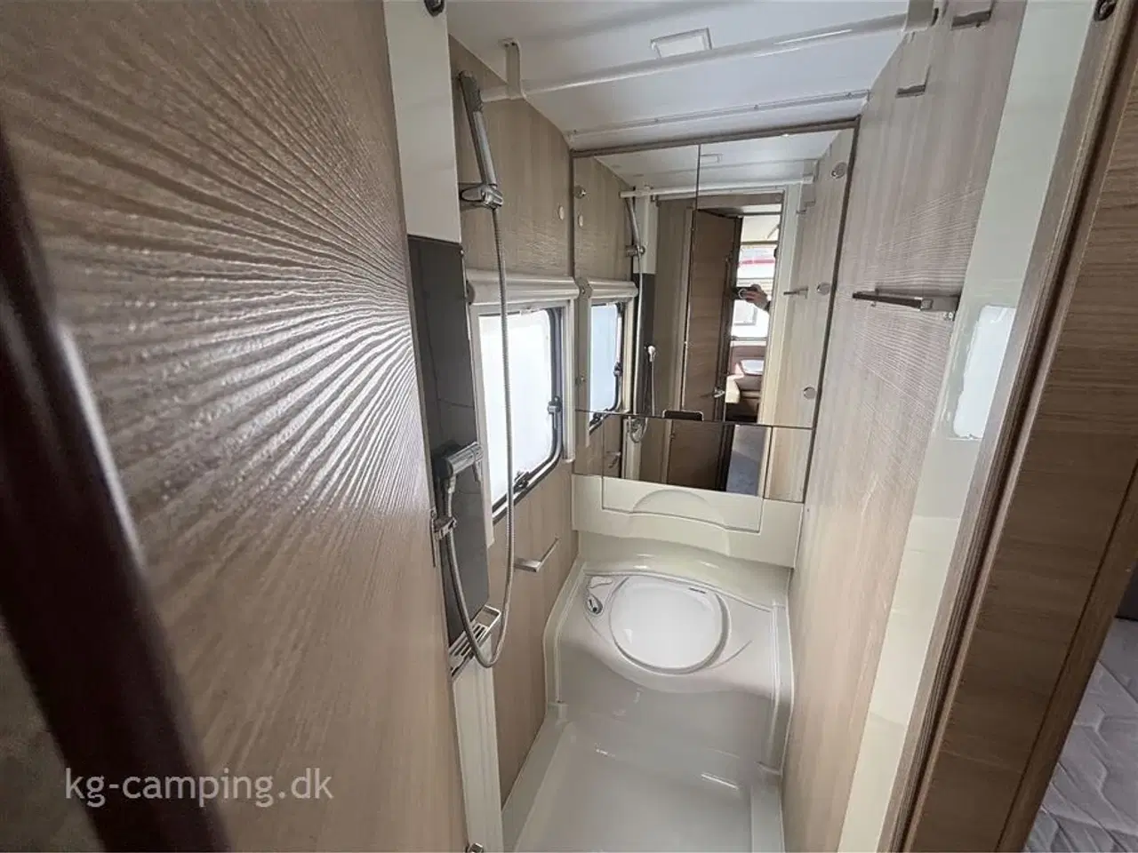 Billede 9 - 2016 - Adria Adora 522 UP ALDE   Centralvarme, Mover, Aircon og Isabella Sun Shine Plus.