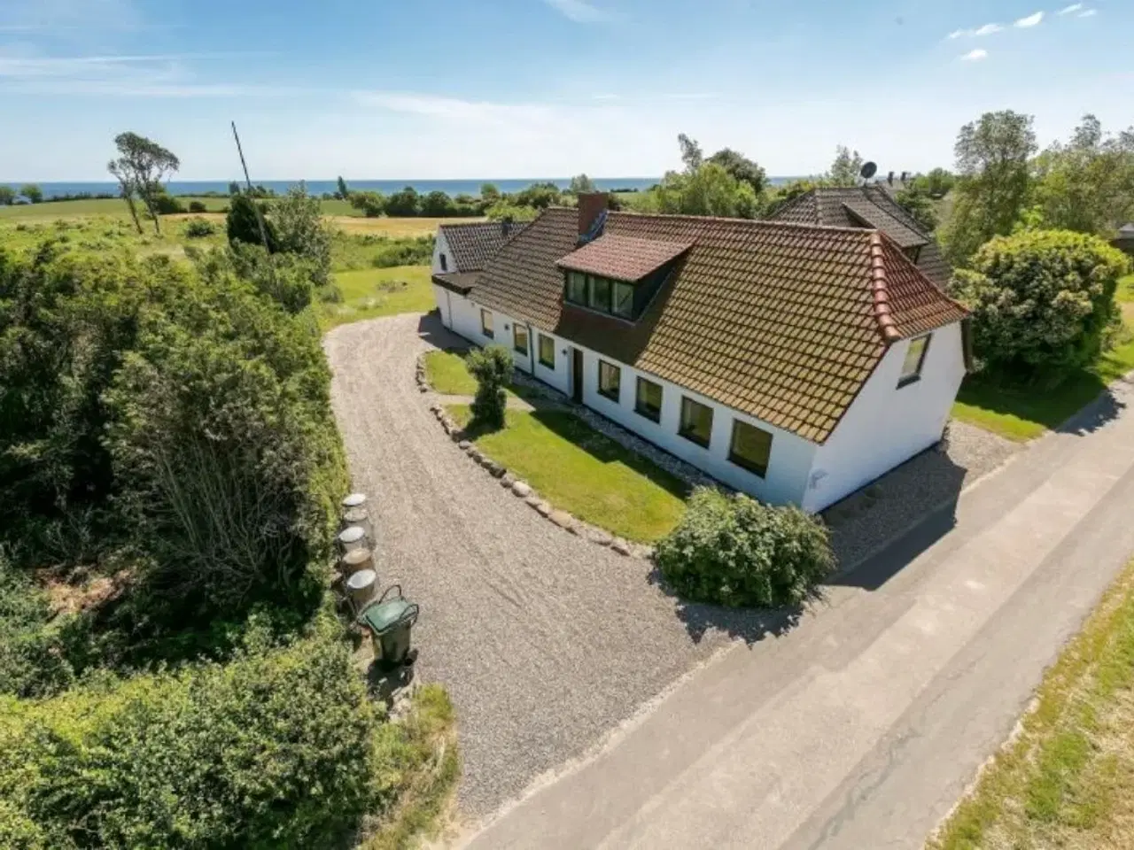 Billede 1 - Poolhus til 20 personer, spa, sauna, pejs og b�lsted