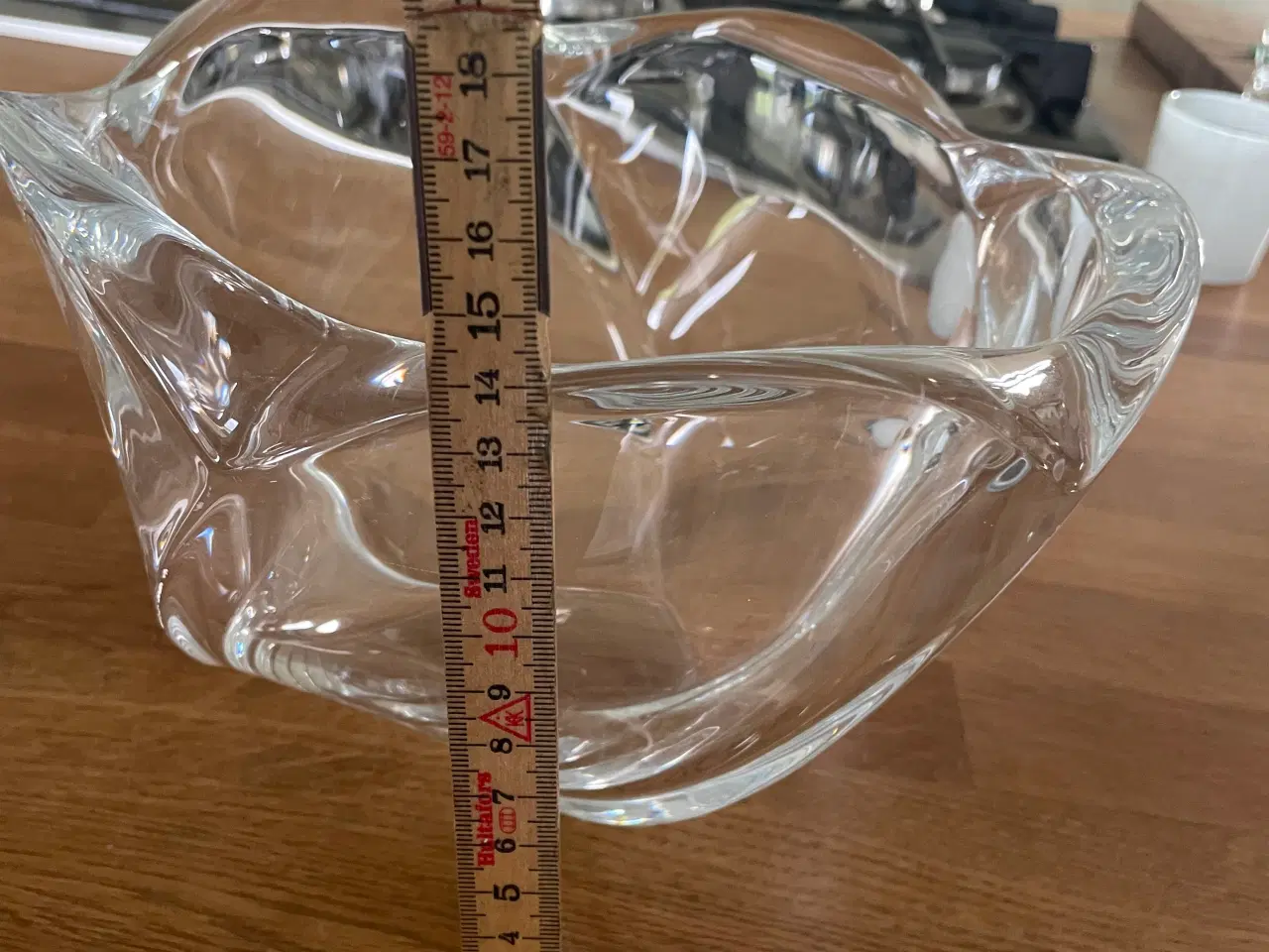Billede 4 - Glas skål .  Vejer 2,7 kg . Se mål på billeder 