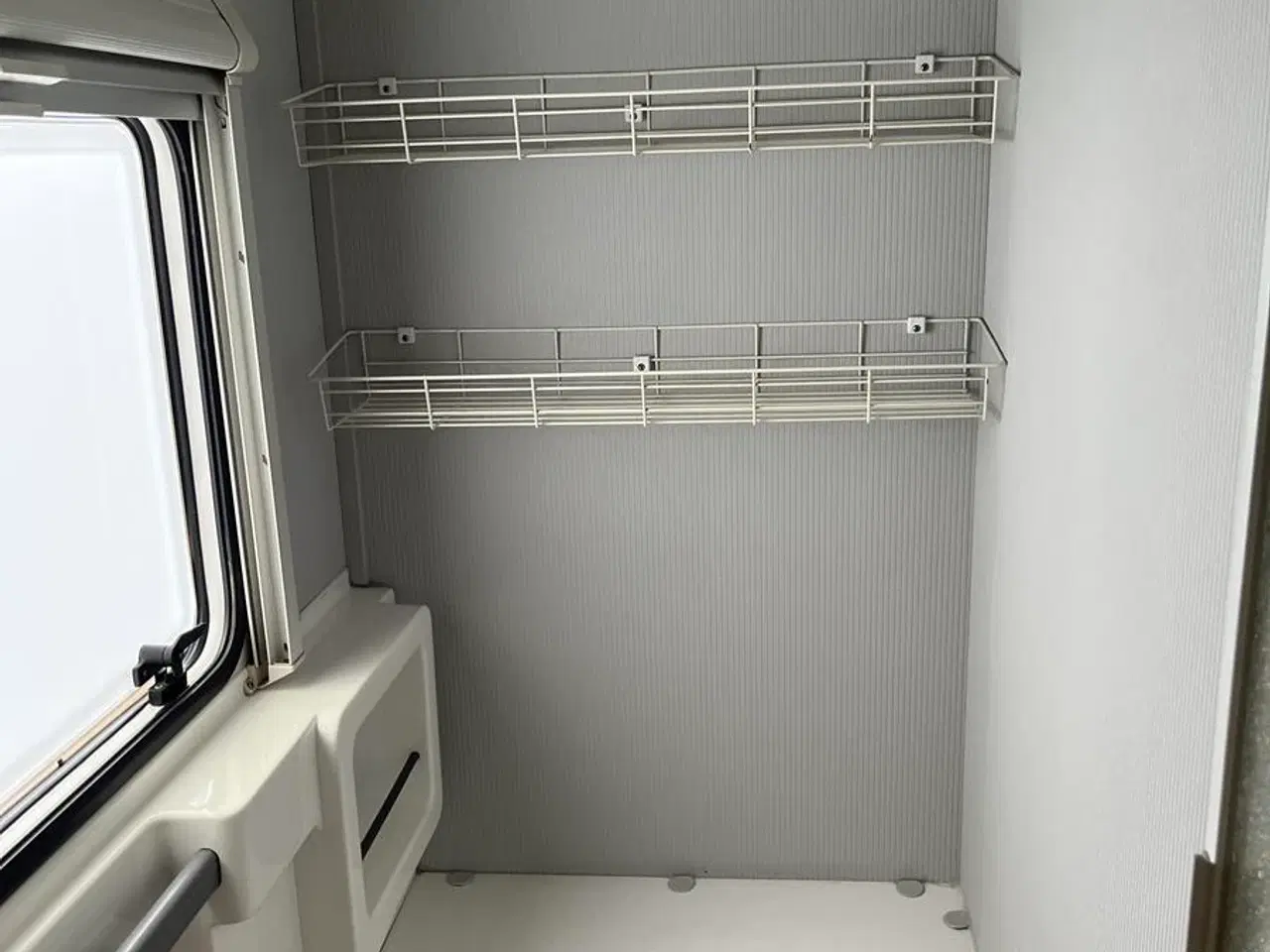 Billede 8 - Knaus AZUR 495 1996 FLOT STAND - SKARP VINTERPRIS