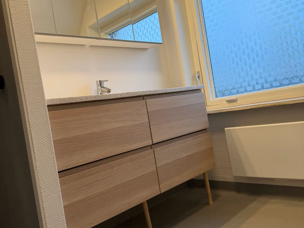 Billede 14 - Hus med stort værksted og garager.